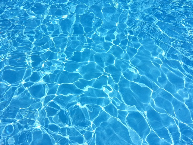 voda v bazéně 